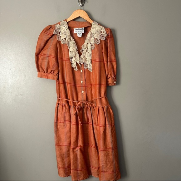 Diane Von Furstenberg Dresses & Skirts - Vintage Diane Von Furstenberg Terracotta Midi Dress with Cream Lace